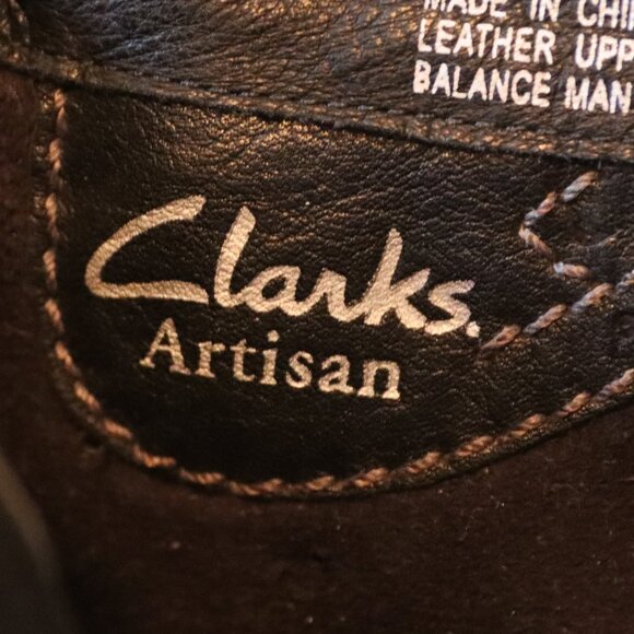 Clarks Artisan Black Zip Side Heeled Ankle Boot  Leather Upper Size 7M - Picture 7 of 13